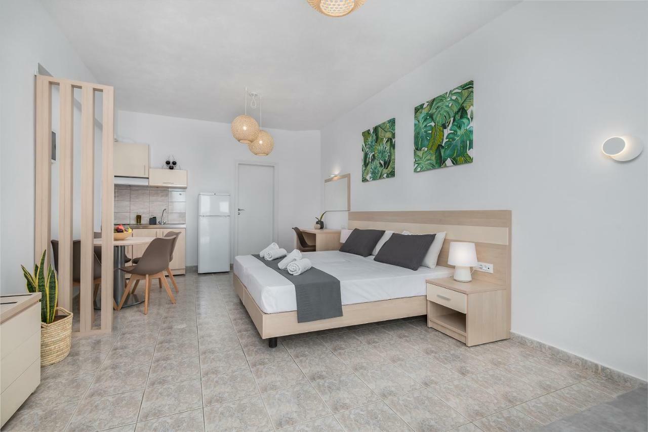 V&C Paradise Apartments روداكينو المظهر الخارجي الصورة